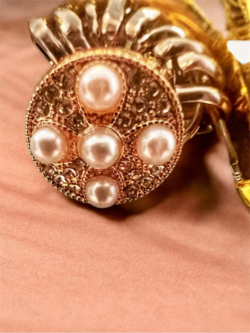 Gold&Silver Multi-Charm Choker w/ Gogoey/MRUIKA/Kapanou Watches, Crystals/Pearls - Picture 9 of 13